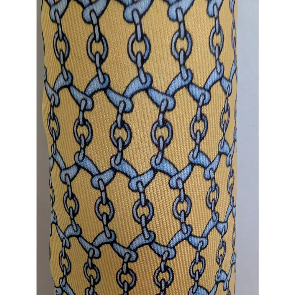 Vintage Hermès 100% Silk Men's Yellow Tie With Geometric Chain-Link Pattern.